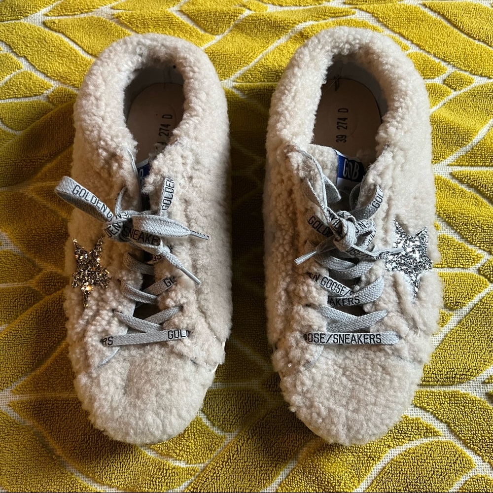 Help with golden goose sneakers (DO NOT BUY☺️)